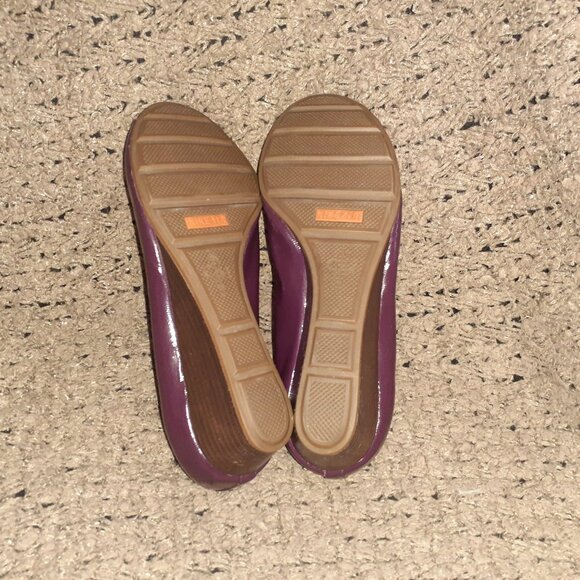 COLE HAAN-Air Tali-Maroon Patent Leather Peep Toe Wedge-Sz 9B-Excellent - Picture 8 of 8